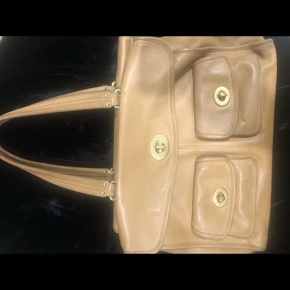 COACH WOMEN’S BRIEFCASE - Picture 15 of 16